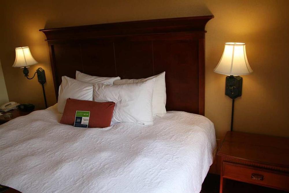 Hampton Inn & Suites Mccomb Habitación foto